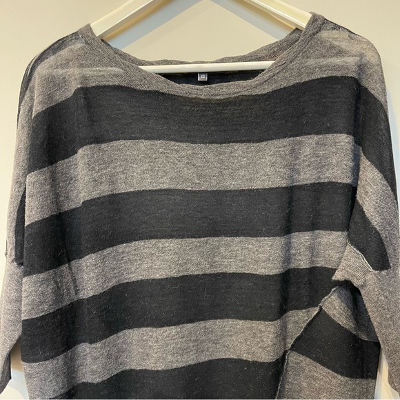VINCE BATEAU DOLMAN TUNIC SWEATER in Black/Gray Stripe - Picture 2 of 7